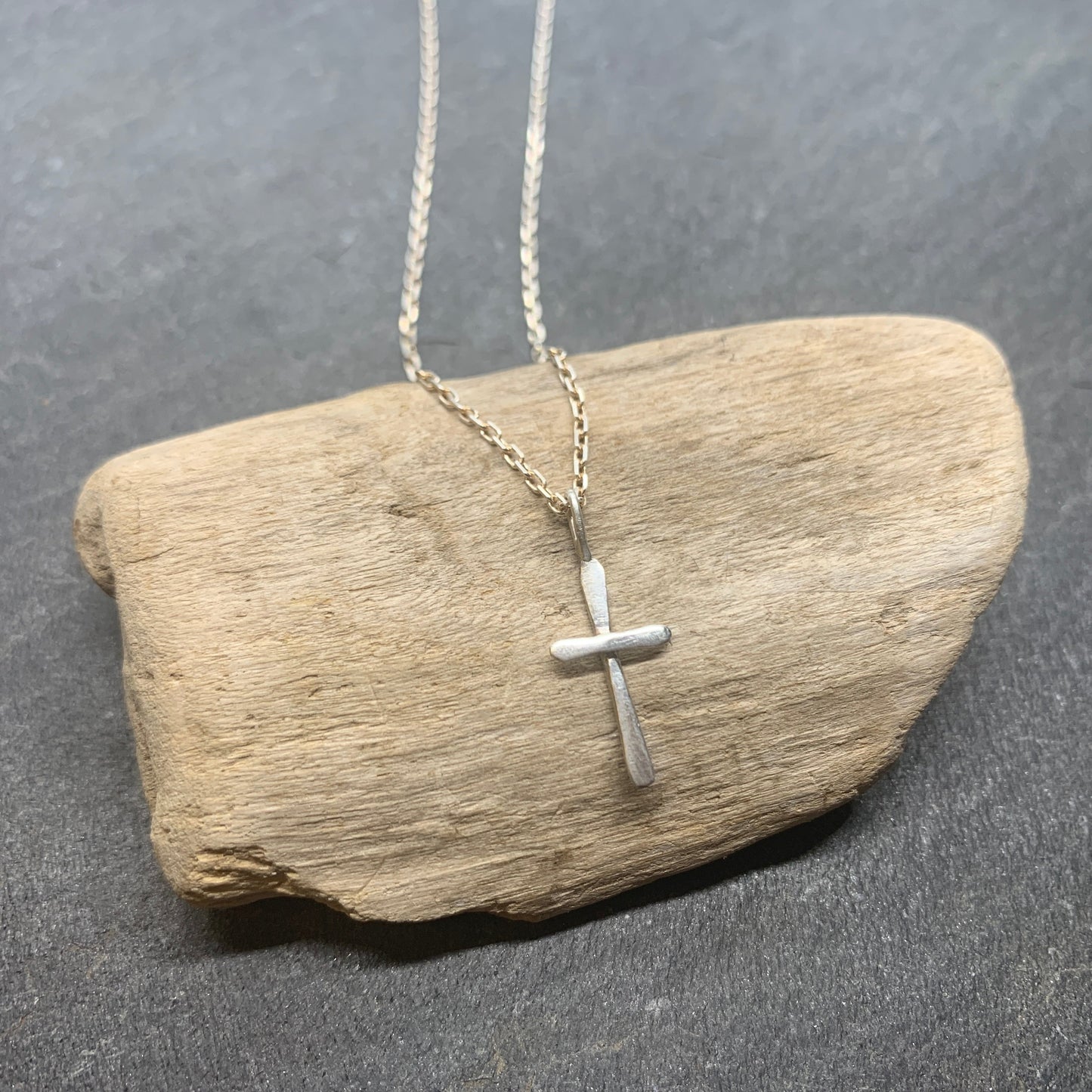 Minimalist Cross