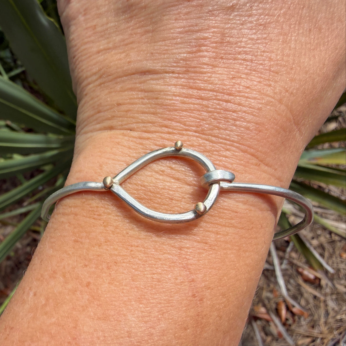 Sea Loop Bangle